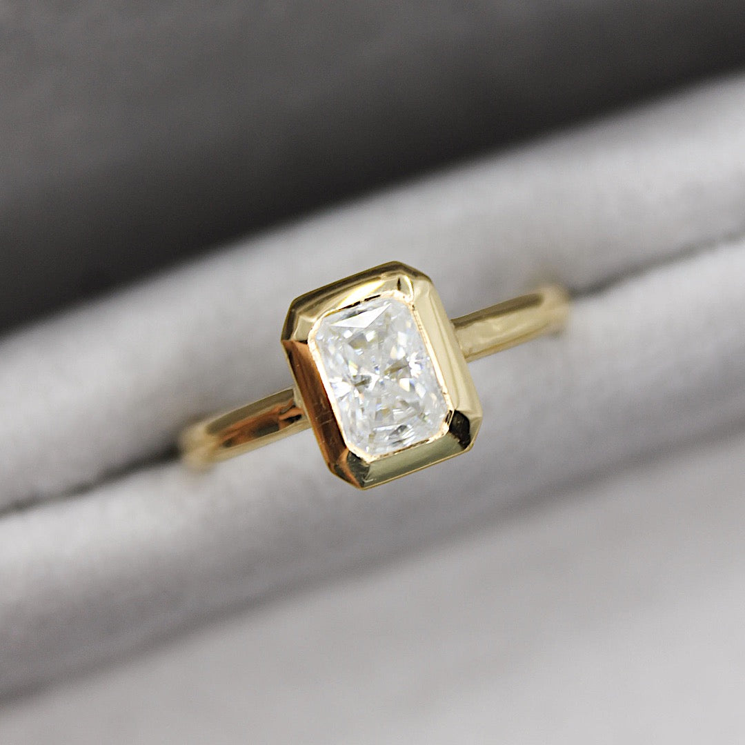 Anillo Camila